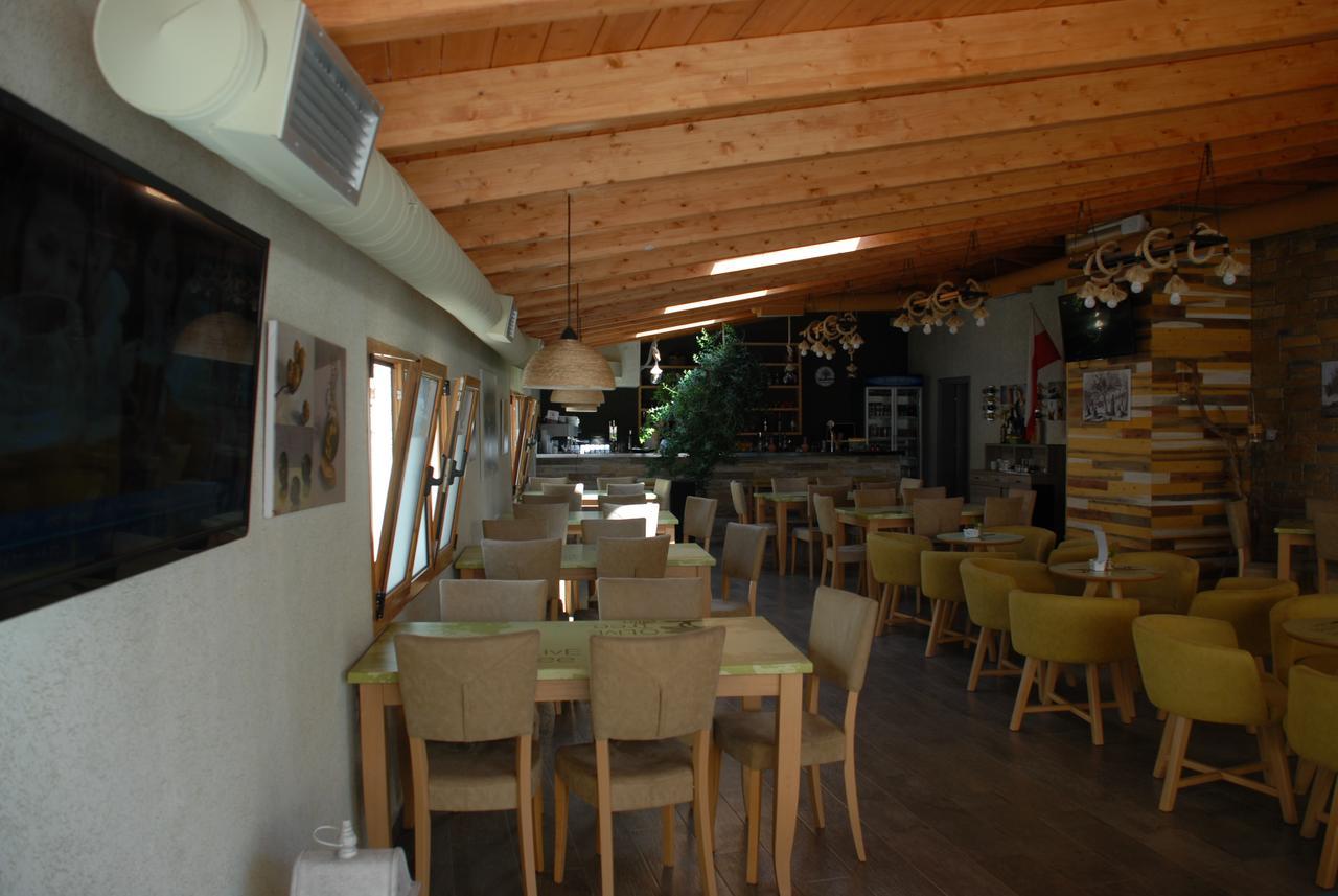 Olive Tree Hotel Sarande Exterior photo