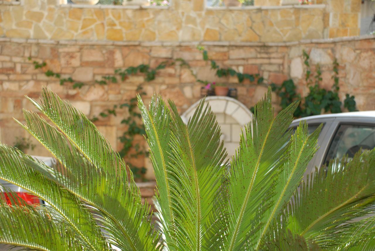 Olive Tree Hotel Sarande Exterior photo